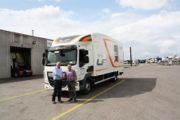 Skovby Transport leverer varen i en DAF LF
