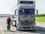 Lastbilproducent: Nyt system til lastbiler vil reducere antallet af hjresvingsulykker