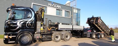 Sættevognen er leveret med kroghejs