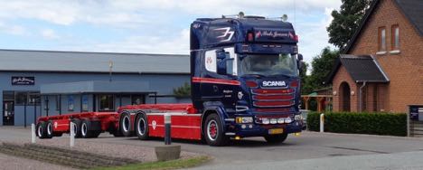 Lastbilforhandler har leveret 32 lastbiler til samme vognmand