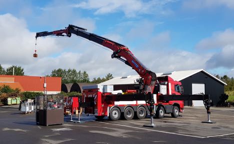 Opbygger-virksomhed leverer stor kran til vognmand i Lellinge 