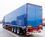 Bokstrailerne er blanke og blå