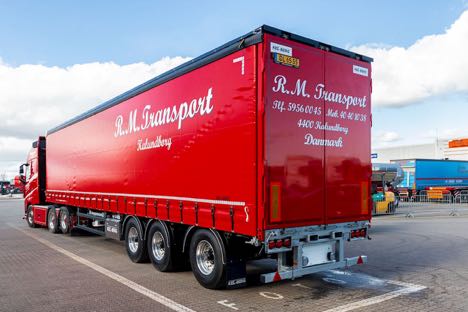 Gardintrailer kan medbringe en truck