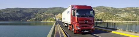 Mercedes-Benz udfordrer Danmarks lastbilchauff�rer 