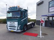 Vognmand i Tybjerg har 540 heste i en ny tre-akslet tr�kker