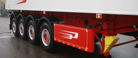 Vognmand i R�nnede har f�et en fire-akslet med tip