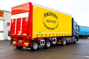 Transportfirma i Skovby er en del af transportk�den med en ny link-trailer