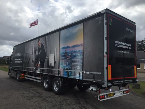 Gardinerne dkker over toiletsder til mange forml