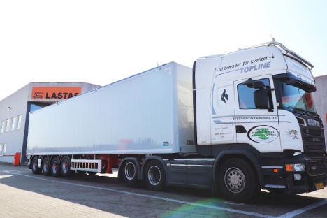 Nordvestjysk virksomhed k�rer biobr�ndsel ud med g�ende gulv