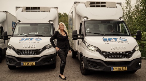 Logistik-virksomhed sikrer de daglige leverance med 14 nye varebiler