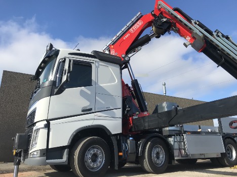 Lastbilforhandler i Syd- og Sønderjylland bliver autoriseret forhandler af italienske kraner