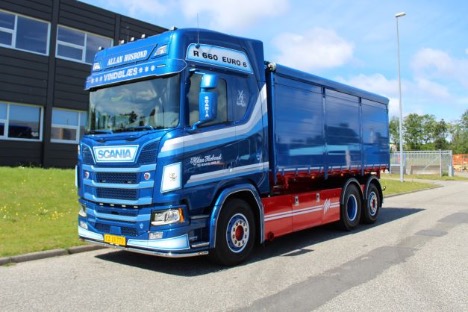 Vognmand i Vindbl�s har valgt sin f�rste Scania