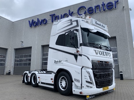 Vognmand i H�rning slipper 500 heste l�s i tre-akslet bogie-tr�kker