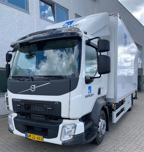 Entrepren�r-koncern har f�et ny let lastbil med fast kasse