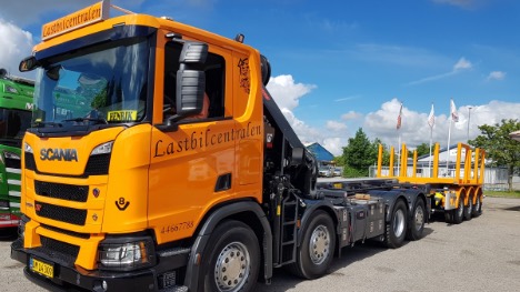 Opbygningen er med kran og hejs - og k�rre til k�replader