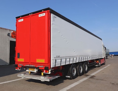 Fleksibel gardintrailer skal kre for transportvirksomhed i Billund
