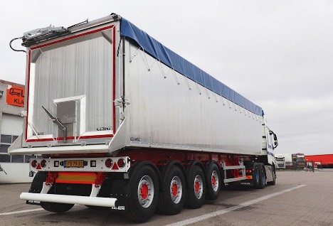 Tip-trailer med automatisk rullepressenning skal køre for vognmand i Vendsyssel