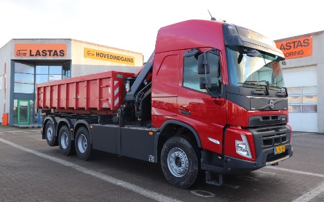 Gartner planter ny fire-akslet forvogn med kran og hejs p Sjlland