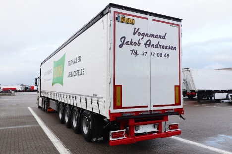 Gardintrailer kom tværs over land og vand