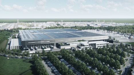 Logistikcenter hos lastbilproducent fr energi fra solen