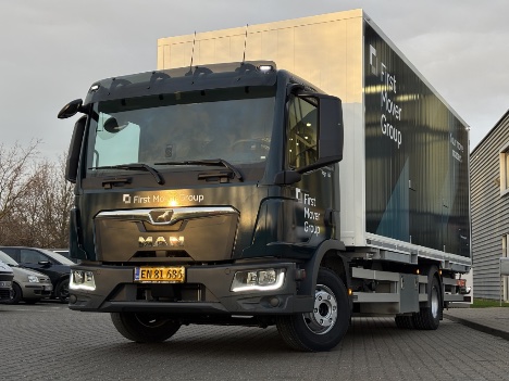 Flyttevirksomhed i Hvidovre har f�et 12-tons flyttebil med veksellad