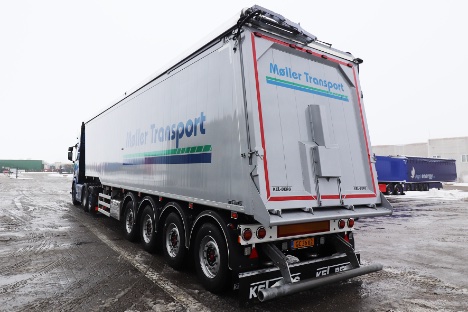 S�nderjysk vognmand hentede fire-akslet tiptrailer i �stjylland