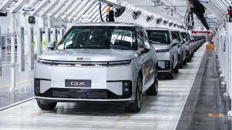 Kinesisk bilproducent er klar med f�rste serieproducerede robotaxi